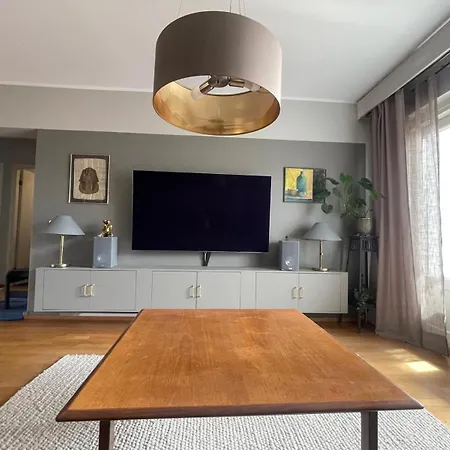 Huoneisto Ydinkeskustassa Апартаменты